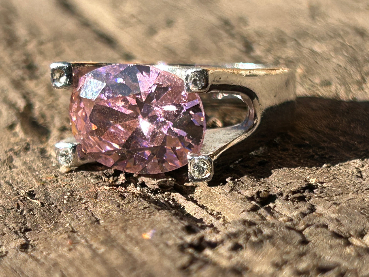 The Rosé Radiance Ring