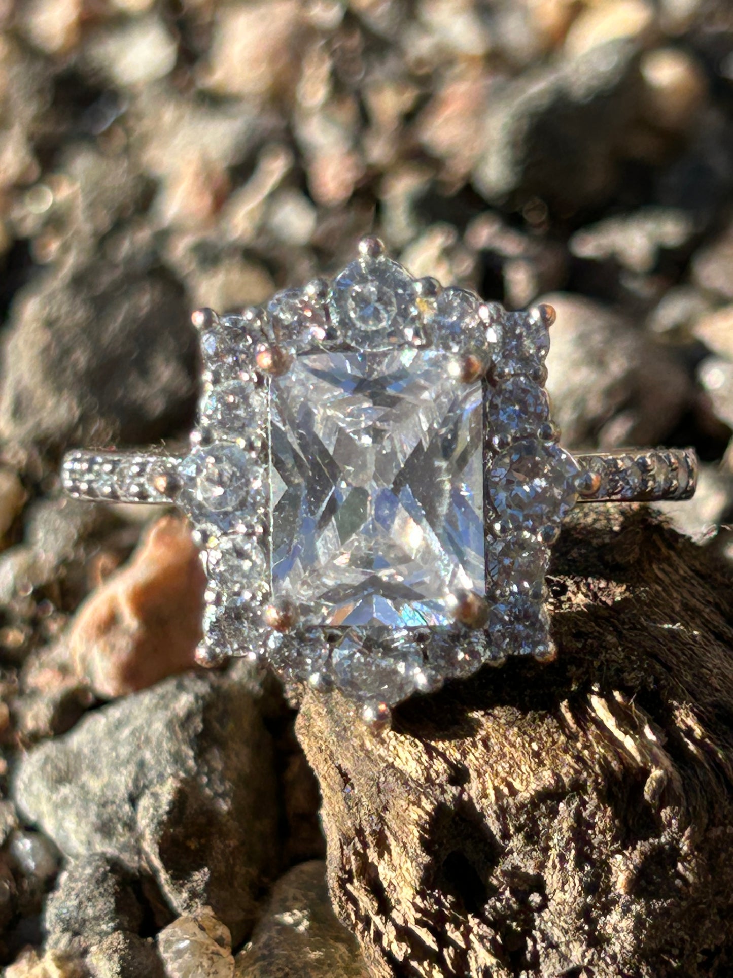 The Aurora Luxe Ring